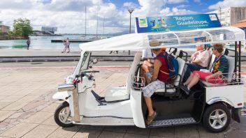 Visite de pointe-à-Pitre en tuk tuk électrique - Pousse Pousse Ti Balad Peyi